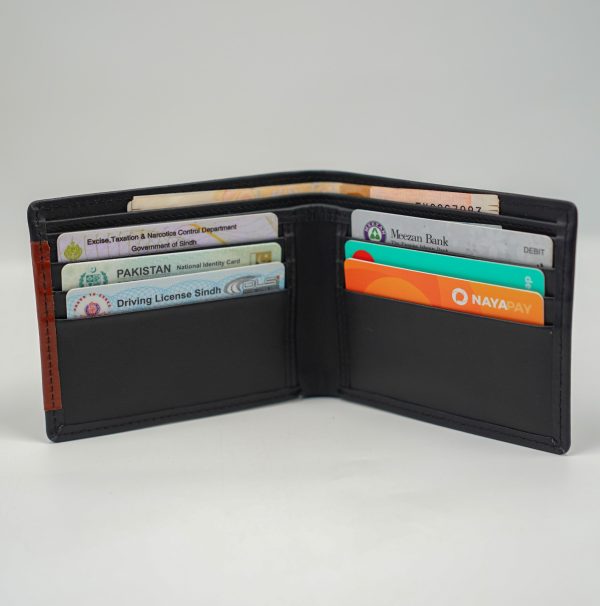 Glamouria OnyxLine Bifold – Sleek, Stylish & Functional - Image 5
