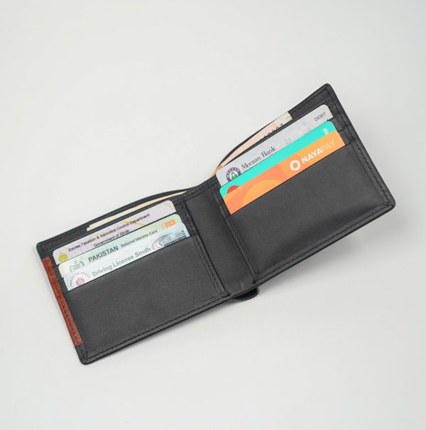 Glamouria OnyxLine Bifold – Sleek, Stylish & Functional - Image 7